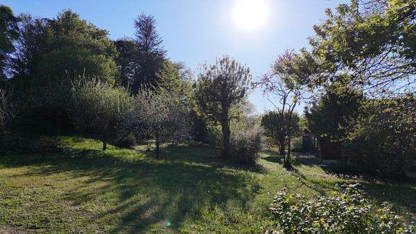 Terrain à bâtir 1 064 m² - Vue lac imprenable - Libre de constructeur