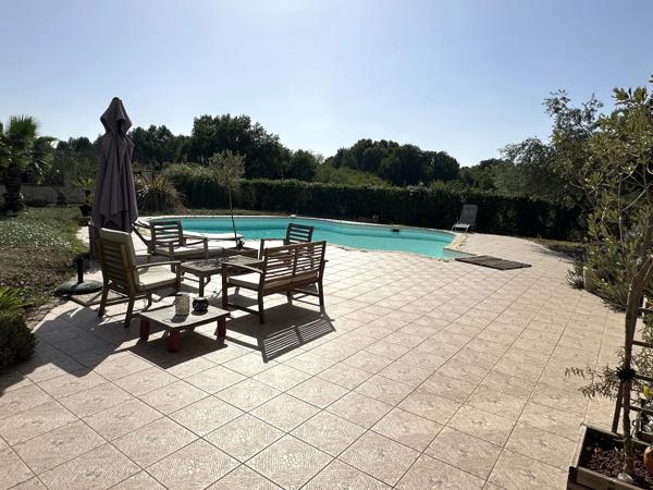 Belle propriété en pierre avec piscine et parc, 5 chambres – proche de Sainte-Foy-la-Grande