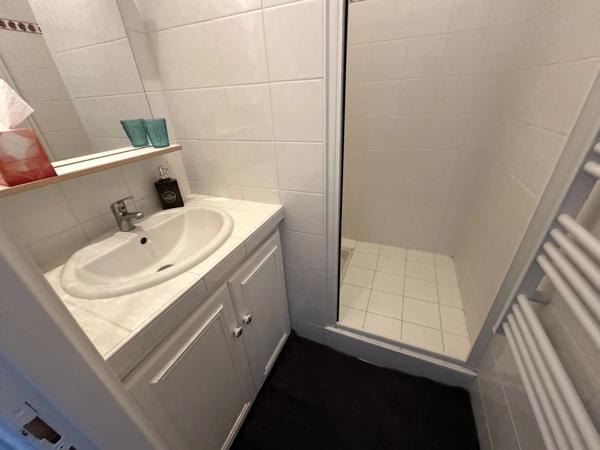 Belle propriété en pierre avec piscine et parc, 5 chambres – proche de Sainte-Foy-la-Grande