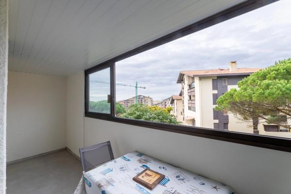 Seignosse le Penon (40) - À vendre appartement T2 Bis 31m2 rénové et meublé avec place de stationnement privative.