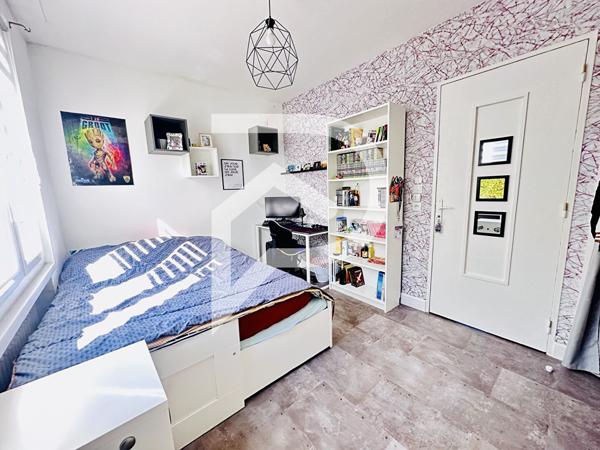 Maison 12 pièces 220.87 m2
