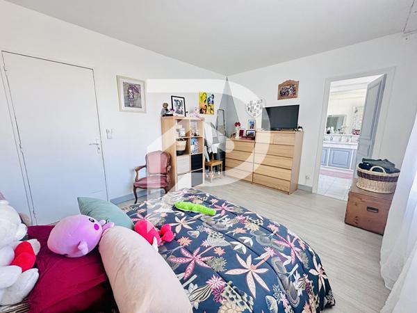 Maison 12 pièces 220.87 m2