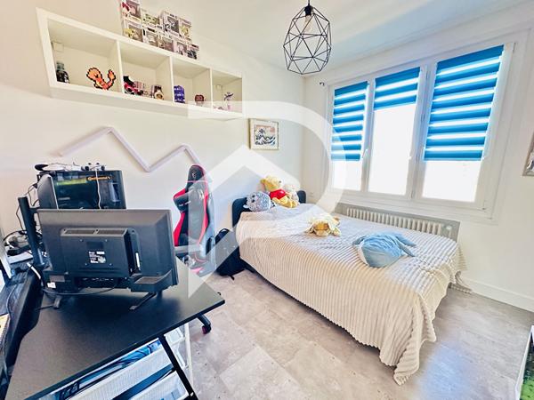 Maison 12 pièces 220.87 m2