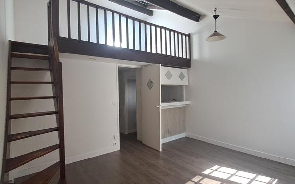 Appartement à louer    1 pièce •  Fontainebleau