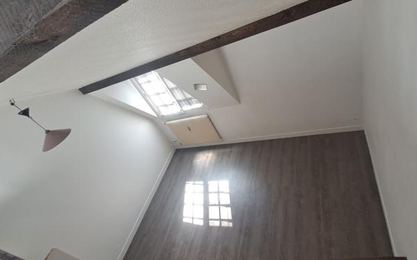 Appartement à louer    1 pièce •  Fontainebleau