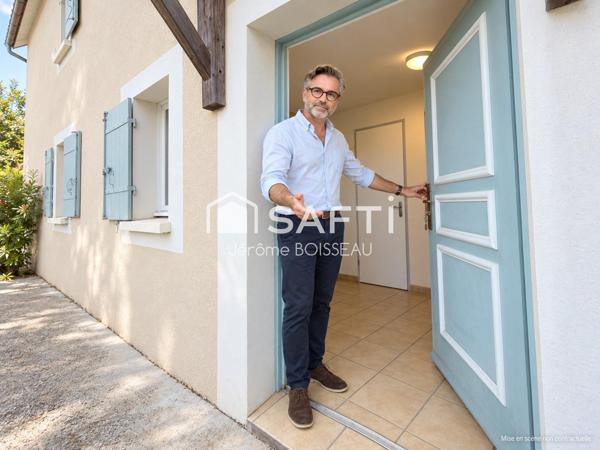 BARBASTE – DUPLEX T3 AVEC TERRASSE, PISCINES ET TENNIS Un appartement, trois projets : vivre, louer ou profiter !
