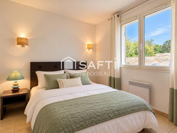 BARBASTE – DUPLEX T3 AVEC TERRASSE, PISCINES ET TENNIS Un appartement, trois projets : vivre, louer ou profiter !