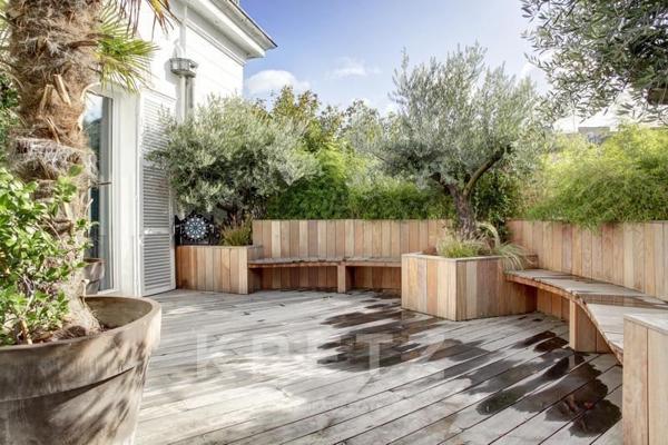 Appartement entièrement rénové avec sa terrasse de plain-pied