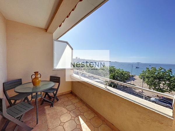 REJUS PLAGE - DUPLEX EN DERNIER ETAGE AVEC VUE MER