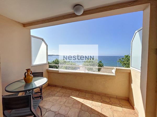 REJUS PLAGE - DUPLEX EN DERNIER ETAGE AVEC VUE MER