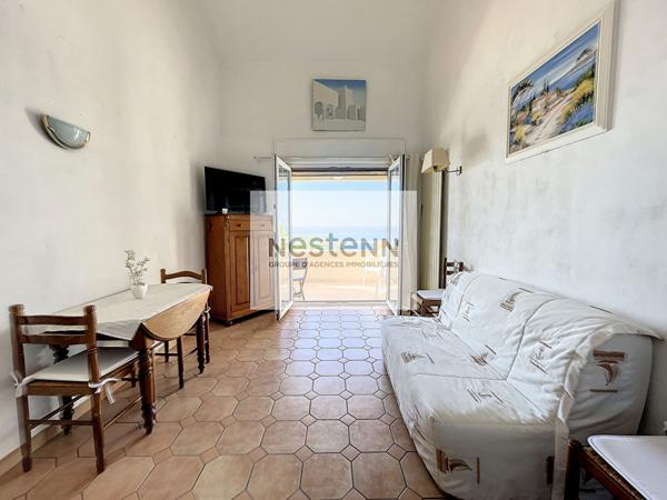 REJUS PLAGE - DUPLEX EN DERNIER ETAGE AVEC VUE MER