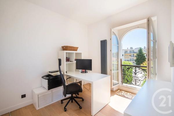 Appartement F5 à vendre  5 pièces - 134,20 m 2   NICE  - 06