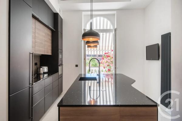 Appartement F5 à vendre  5 pièces - 134,20 m 2   NICE  - 06