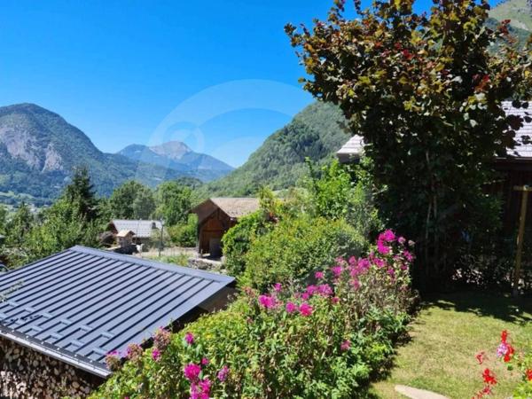 Chalet de Charme de 265 m² à Avonnex – Vue Montagne, Calme Absolu & Revenus Locatifs