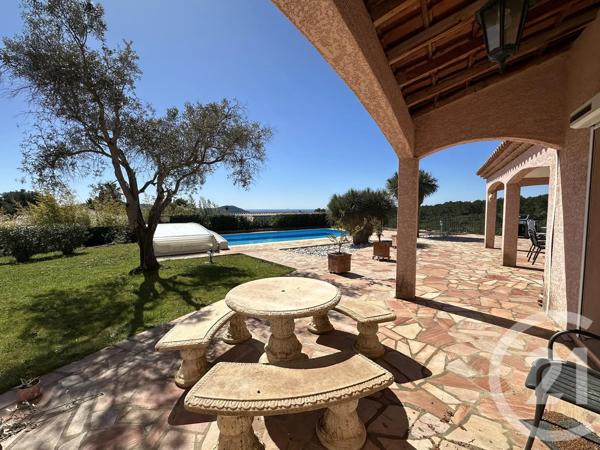 Maison à vendre  6 pièces - 158,03 m 2   LA CADIERE D AZUR  - 83