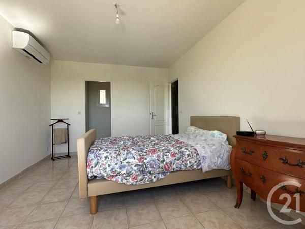 Maison à vendre  6 pièces - 158,03 m 2   LA CADIERE D AZUR  - 83