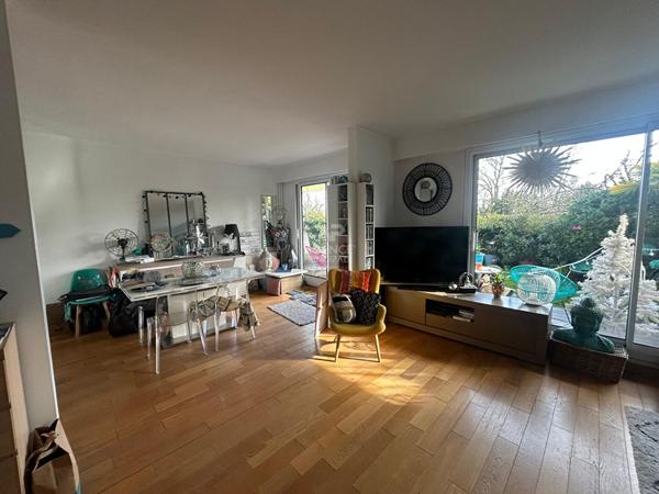 Appartement 5 pièce(s) €659 000 ** - Référence 4619