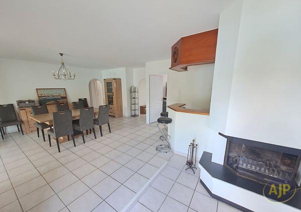 Maison à vendre Challans - 5 pièces, 134m² avec 3 chambre(s) à 330 000€ - AJP Immobilier Challans