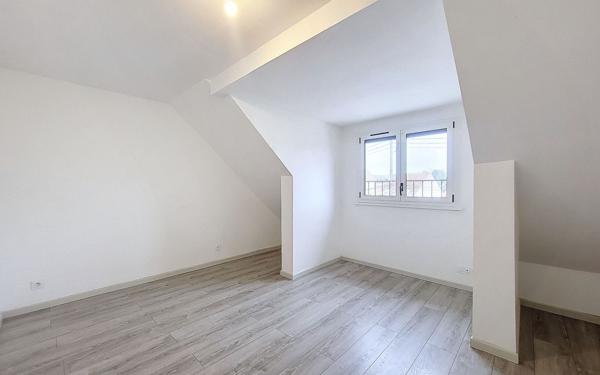 Appartement à louer    3 pièces •  Pontcarré