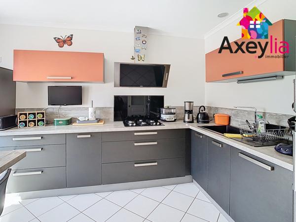 Mably (42300) A VENDRE- SECTEUR MABLY- MAISON SUR TERRAIN DE 2393 M2