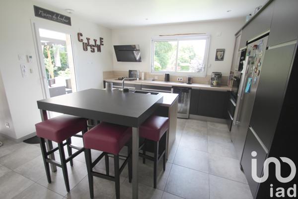 Maison à vendre 7 pièces 140 m² Bourg-Achard