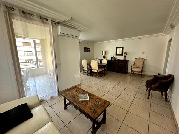 Appartement T3  83.34 m2, GRATTE-CIEL Villeurbanne , 2 chambres, balcon