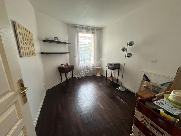 Appartement T3  83.34 m2, GRATTE-CIEL Villeurbanne , 2 chambres, balcon