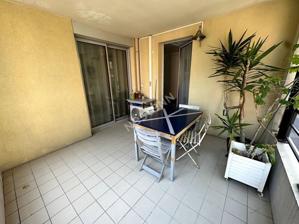 Appartement T3  83.34 m2, GRATTE-CIEL Villeurbanne , 2 chambres, balcon