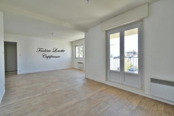 AY-CHAMPAGNE – Appartement T3 avec balcon, ascenseur et grenier, dans une résidence calme et sécurisée