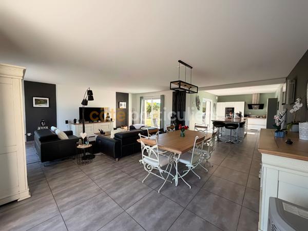 Vente Maison227 m² - 8 Pièces - LA CROIX EN TOURAINE (37150)