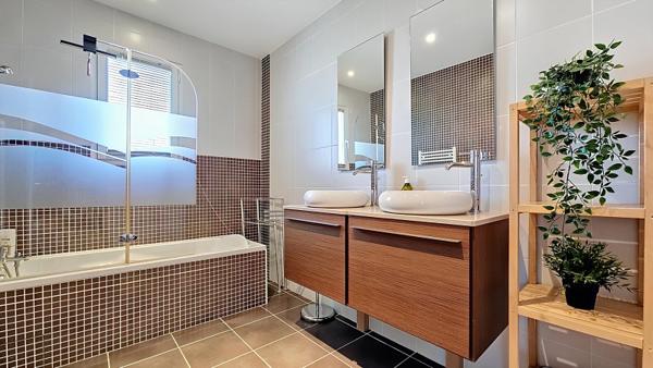 Vente / Maison T6+