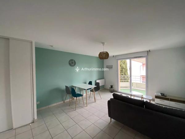 Location                                                      Appartement
                        
                     2 pièces                      37 m2                     à Millau