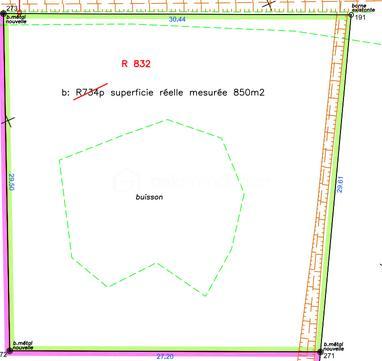Terrain de 850 m²