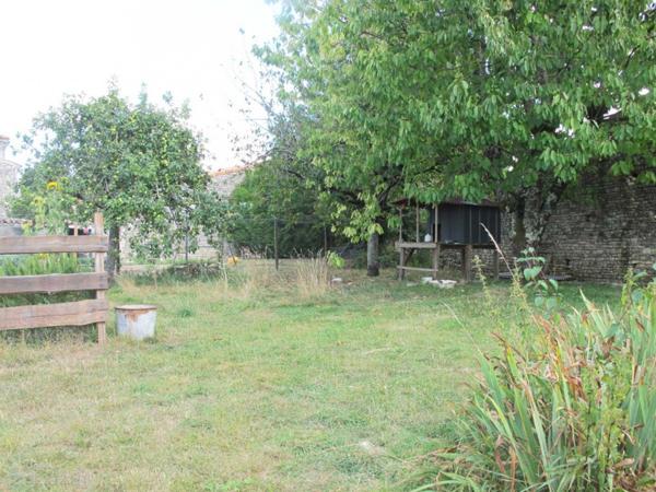 CHARENTAISE, 123M², JARDIN 840M², DEPENDANCES