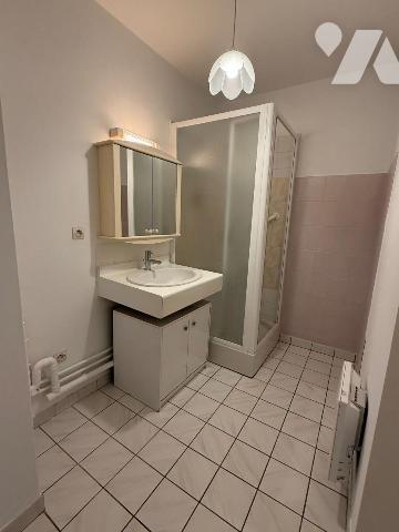 Appartement à Vendre à Compiègne (60200) en Oise (60)

Cet appartement de 75.4 m² est situé a...