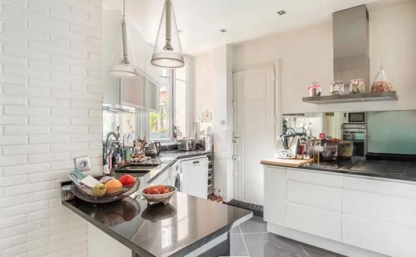 NEUILLY SUR SEINE/ SECTORISATION PASTEUR. APPARTEMENT FAMILIAL 3 CHAMBRES CAVE ET PARKING