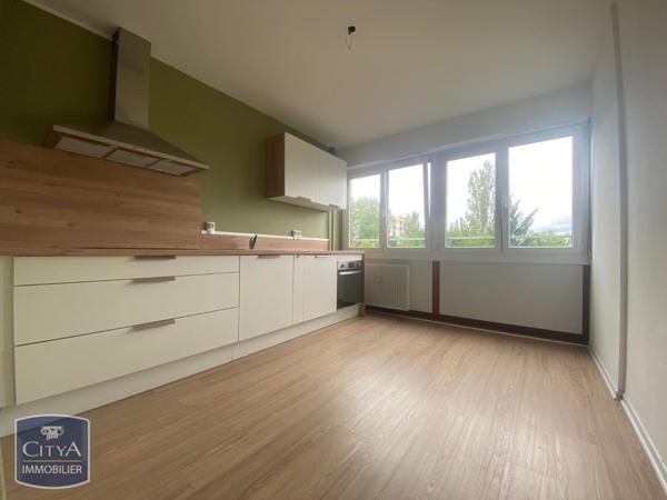 Appartement à louer 4 pièces 94.15m²