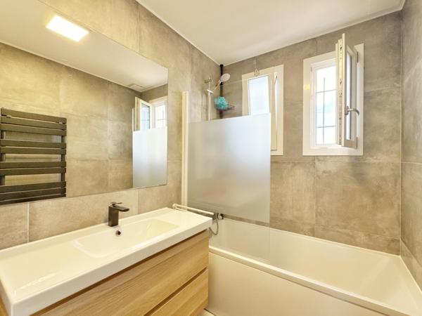 Maison 7 pièces 173 m² à Frontignan avec 5 chambres et terrain 451 m²