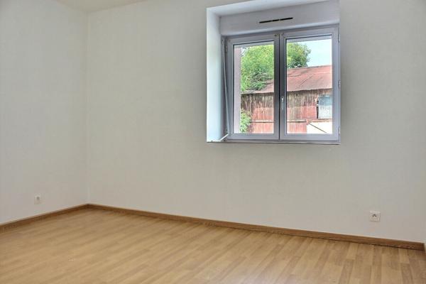 Appartement - grande pièce de vie - 4 chambres - REGRET / VERDUN