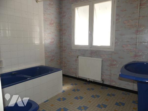 A VENDRE MAISON INDEPENDANTE + T1 35600 REDON