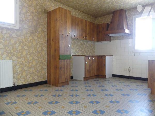 A VENDRE MAISON INDEPENDANTE + T1 35600 REDON