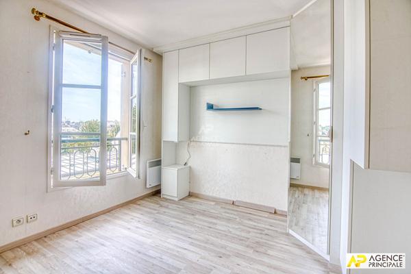 Versailles Notre-Dame Pars Appartement duplex 6 pièce(s) 150 m² carrez situé au 3ème et dernier étage avec ascenseur, balcon, cave et parkings 1 596 500 € **  - Référence  28384