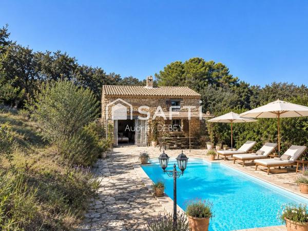 LA CADIÈRE-D’AZUR  UNE PROPRIÉTÉ QUI NE CHERCHE PAS À IMITER LA PROVENCE ELLE EN POSSÈDE DÉJÀ L’ÂME.
