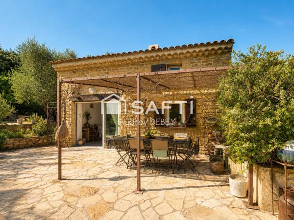 LA CADIÈRE-D’AZUR  UNE PROPRIÉTÉ QUI NE CHERCHE PAS À IMITER LA PROVENCE ELLE EN POSSÈDE DÉJÀ L’ÂME.