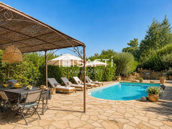 LA CADIÈRE-D’AZUR  UNE PROPRIÉTÉ QUI NE CHERCHE PAS À IMITER LA PROVENCE ELLE EN POSSÈDE DÉJÀ L’ÂME.
