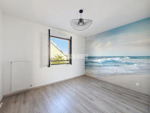 Appartement T2 avec terrasse, ascenseur et parking sécurisé à Saint-Malo