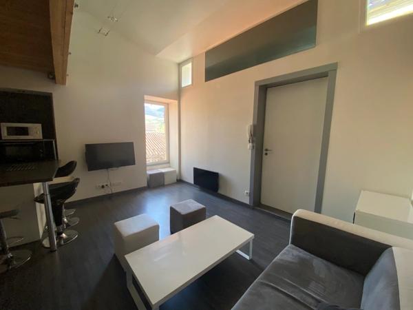 Location Appartement 2 pièces 28 m2 à Millau