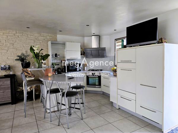 Maison à NEAU, 53150 - 8 pièces 118m²