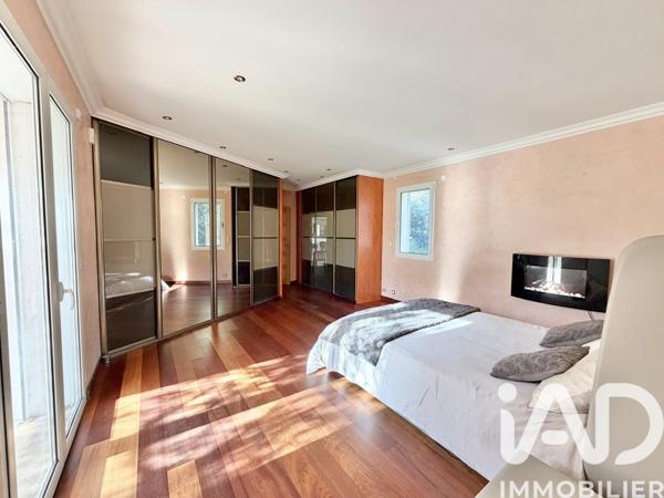 Maison à vendre 5 pièces 300 m² Nîmes-Saint-Césaire