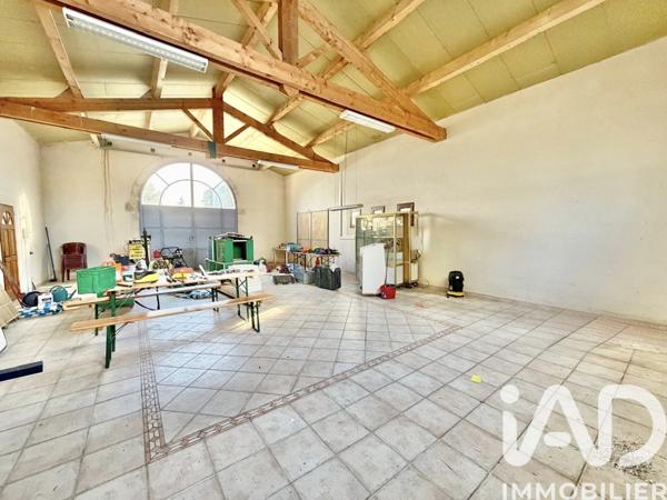 Maison à vendre 5 pièces 300 m² Nîmes-Saint-Césaire